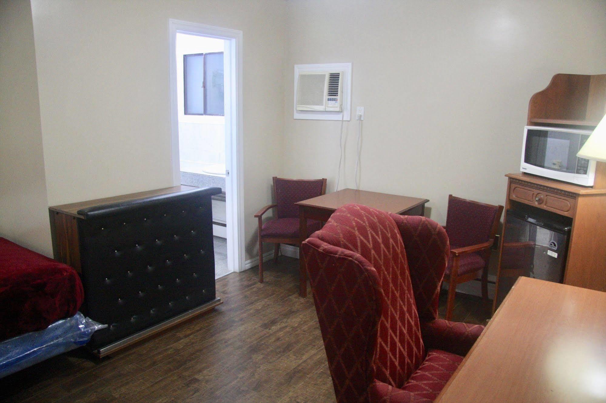 American Plaza Motel Лондон Екстериор снимка